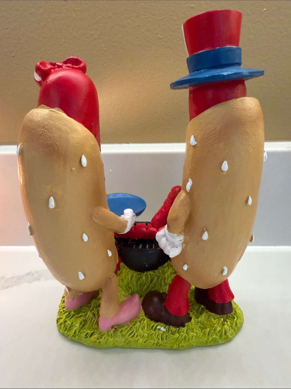 Viral Patriotic Hot Dog Couple BBQ Figurine - Red, Tan, Blue - Picture 2 of 3